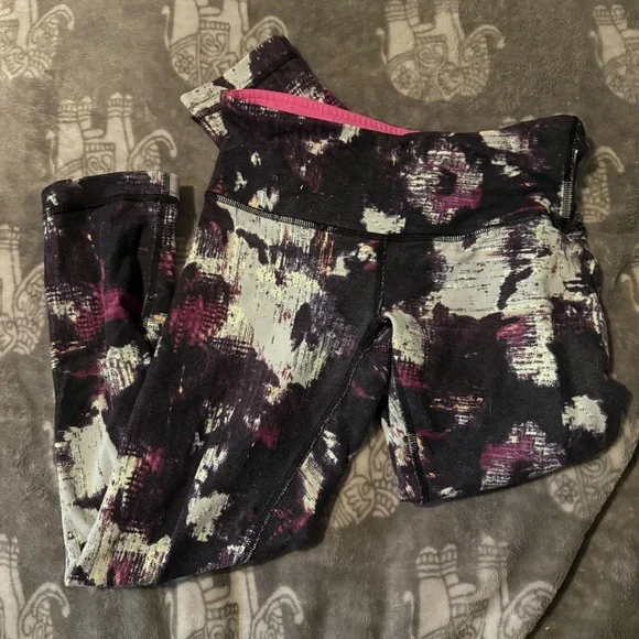 Lululemon athletic Leggings - Picture 7 of 7